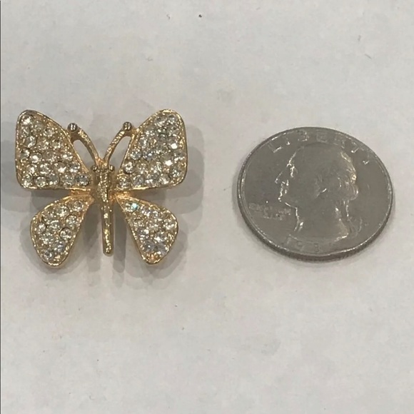 Beautiful Butterfly Pin - Picture 2 of 3